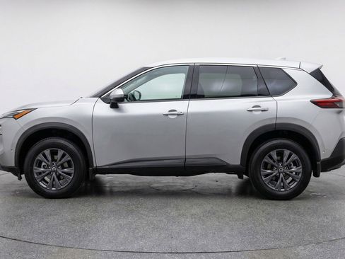 Used 2025 Nissan Rogue SV AWD/4WD image 5