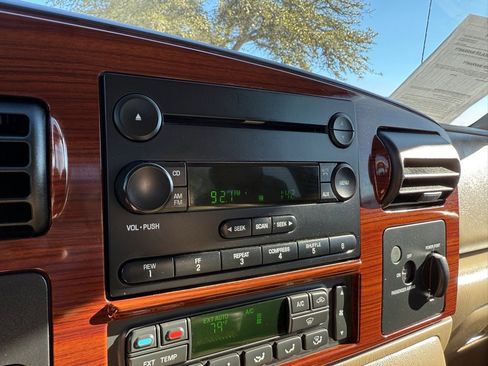 Used 2006 Ford F250 4x4 SuperCab Super Duty image 20