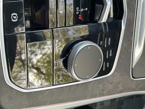 Used 2026 BMW X5 sDrive40i image 19