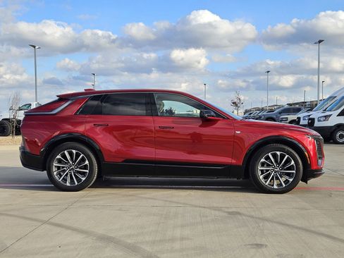 Used 2024 Cadillac Lyriq Sport w/ Nappa Leather Package image 7