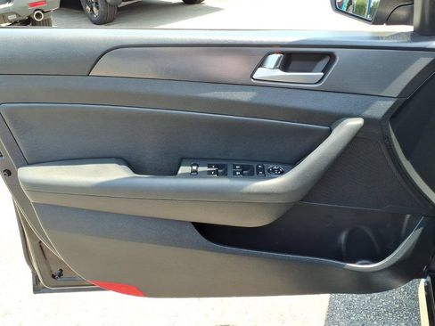 Used 2016 Hyundai Sonata Sport w/ Option Group 02 FWD image 7