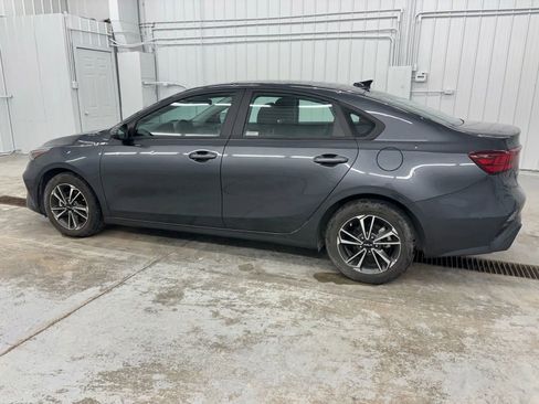 Used 2024 Kia Forte LXS w/ LXS Technology Package FWD image 3