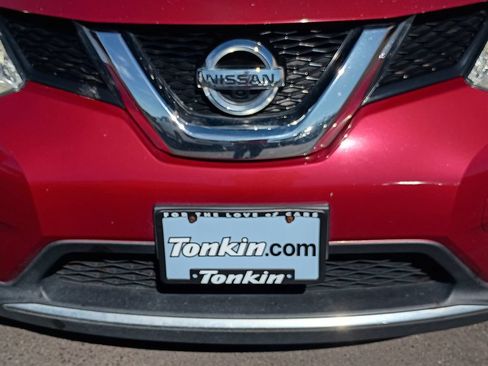 Used 2016 Nissan Rogue SV w/ SV Premium Package AWD/4WD image 12