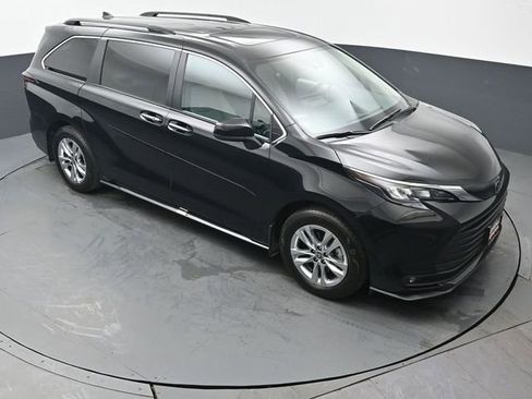 Certified 2026 Toyota Sienna XLE AWD/4WD image 49