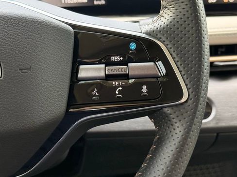 Used 2023 Nissan Ariya AWD image 19