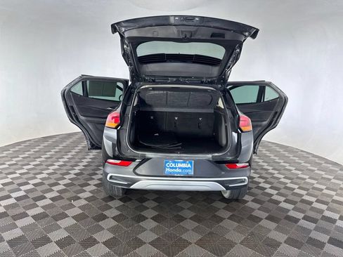 Used 2023 Buick Encore GX Preferred w/ Cold Weather Comfort Package FWD image 17
