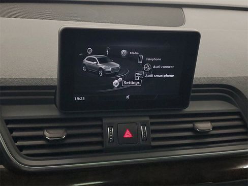 Used 2020 Audi Q5 2.0T Premium w/ Convenience Package image 19