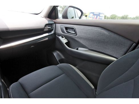 Certified 2023 Nissan Rogue S FWD image 13
