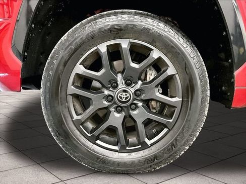 Used 2025 Toyota Tundra Platinum AWD/4WD image 8