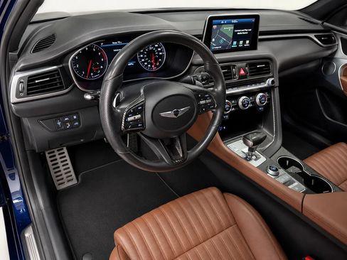 Used 2020 Genesis G70 3.3T w/ Elite Package RWD image 8
