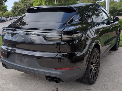 Used 2022 Porsche Cayenne Coupe AWD/4WD image 10
