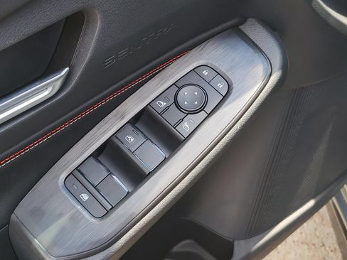 New 2027 Nissan Sentra SR w/ Floor Mat Package FWD image 16