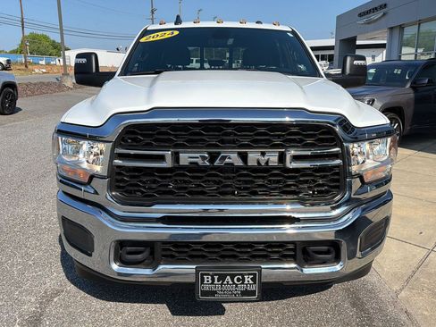 Used 2024 RAM 3500 Tradesman w/ Chrome Appearance Group AWD/4WD image 2