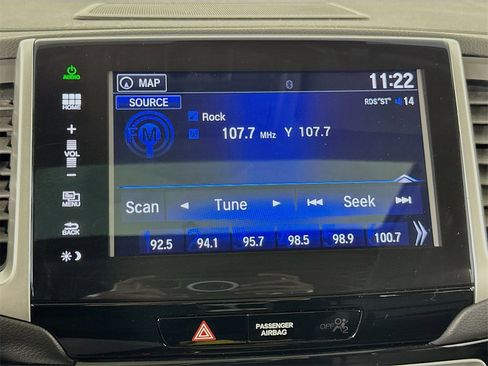 Used 2016 Honda Pilot Touring image 37