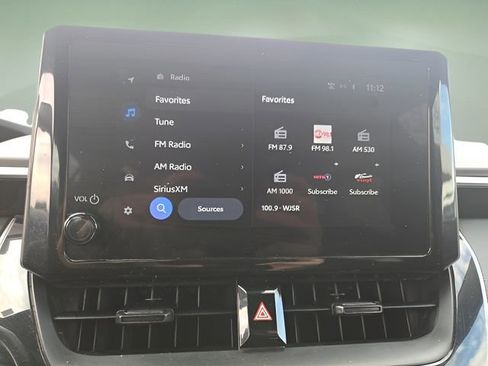 Used 2024 Toyota Corolla SE image 15