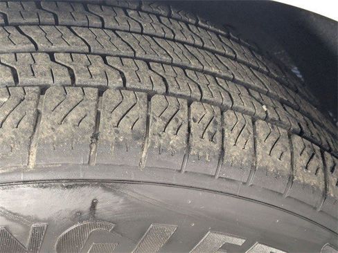 Certified 2023 GMC Yukon XL Denali image 6