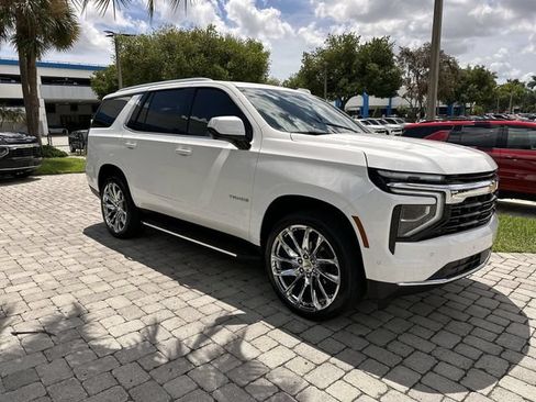 Used 2025 Chevrolet Tahoe LS AWD/4WD image 16