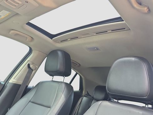 Used 2019 Buick Encore Essence w/ Experience Buick Package AWD/4WD image 8