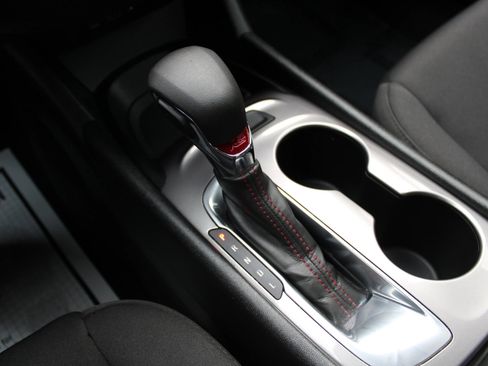 Used 2021 Chevrolet Malibu RS FWD image 14
