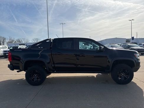 Used 2021 Chevrolet Colorado ZR2 w/ ZR2 Midnight Special Edition image 2