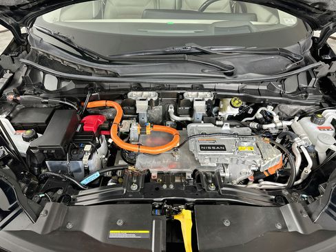 Used 2023 Nissan Ariya AWD image 35