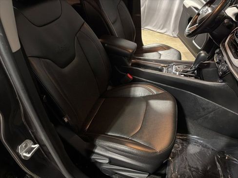 Used 2022 Jeep Compass Latitude image 20