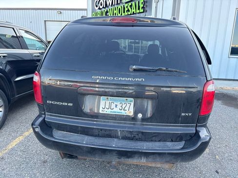 Used 2005 Dodge Grand Caravan SXT FWD image 6
