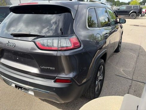 Used 2019 Jeep Cherokee Limited w/ Trailer Tow Group AWD/4WD image 3