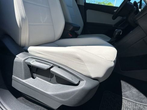 Used 2020 Volkswagen Tiguan SE w/ Panoramic Sunroof Package FWD image 20