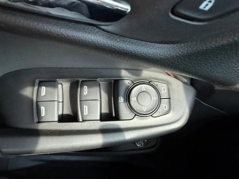 Used 2025 Chevrolet TrailBlazer RS w/ Convenience Package FWD image 23