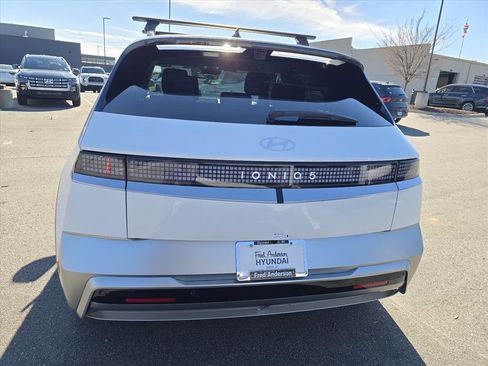 New 2026 Hyundai Ioniq 5 Limited image 4