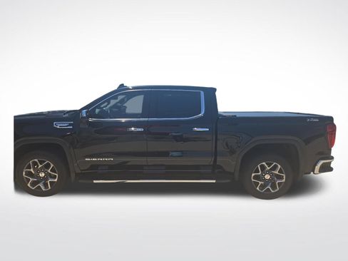 Used 2024 GMC Sierra 1500 SLT AWD/4WD image 21