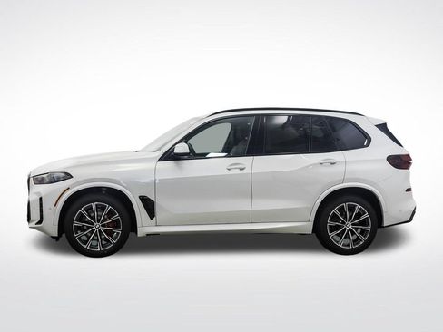New 2026 BMW X5 xDrive40i w/ M Sport Package AWD/4WD image 2