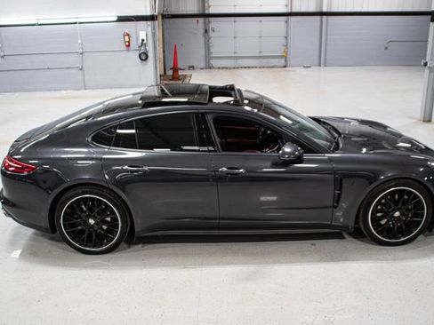Used 2020 Porsche Panamera 4 image 8