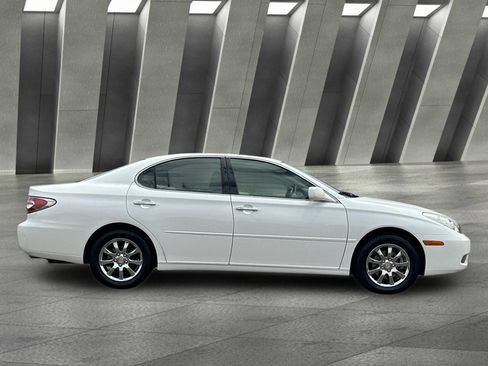 Used 2003 Lexus ES 330 FWD image 2