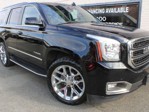 Used 2018 GMC Yukon SLT w/ HD Trailering Package image 10