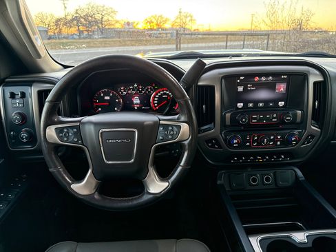 Used 2015 GMC Sierra 3500 Denali w/ Duramax Plus Package image 10