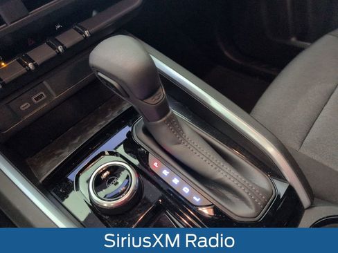 Used 2023 Chevrolet Colorado Trail Boss w/ Technology Package image 32