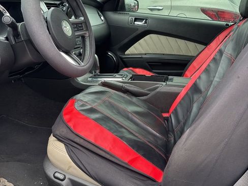 Used 2013 Ford Mustang Premium image 5