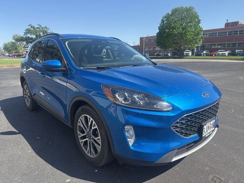 Used 2020 Ford Escape SEL FWD image 3