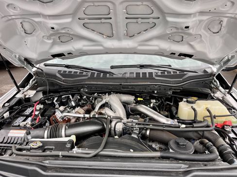 Used 2021 Ford F550 4x4 Regular Cab Super Duty image 21