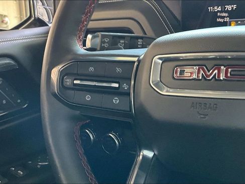 Used 2025 GMC Yukon AT4 Ultimate AWD/4WD image 8