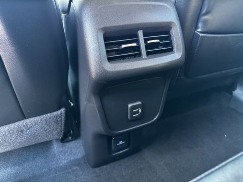 Used 2023 GMC Terrain SLT image 7