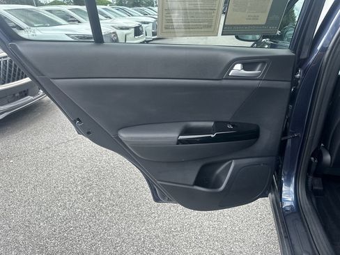 Used 2021 Kia Sportage EX w/ EX Technology Package FWD image 18
