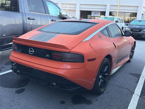 Used 2024 Nissan Z Performance w/ Heritage Edition RWD image 4