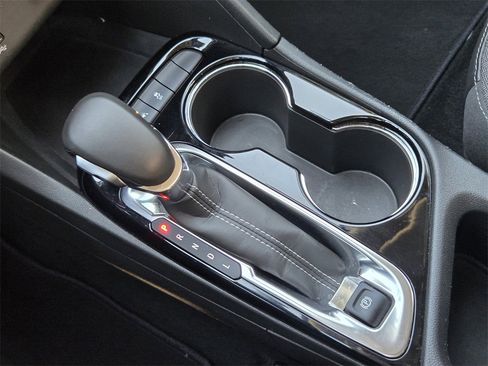 Used 2025 Buick Encore GX Preferred image 19