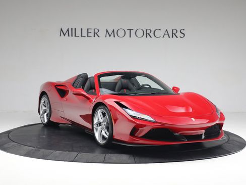 Certified 2021 Ferrari F8 Tributo image 12