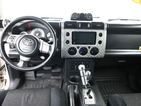 Used 2008 Toyota FJ Cruiser 4WD image 10