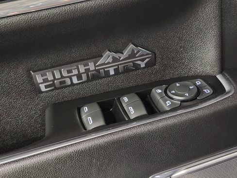 Used 2023 Chevrolet Silverado 1500 High Country w/ High Country Premium Package AWD/4WD image 40