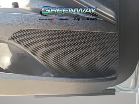 Used 2022 Toyota Camry SE image 17